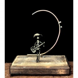 Decorative brass table - The bassist