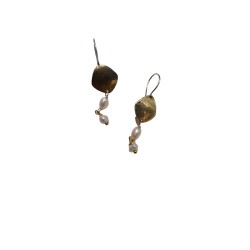 Σκουλαρίκια μπρούντζινα κρεμαστά με μαργαριτάρια ( 1 Χ 6 εκ.) 