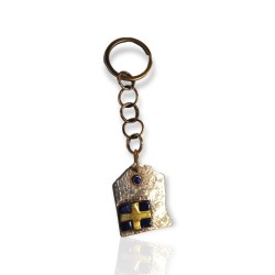 Alpaca keychain with brass flag 